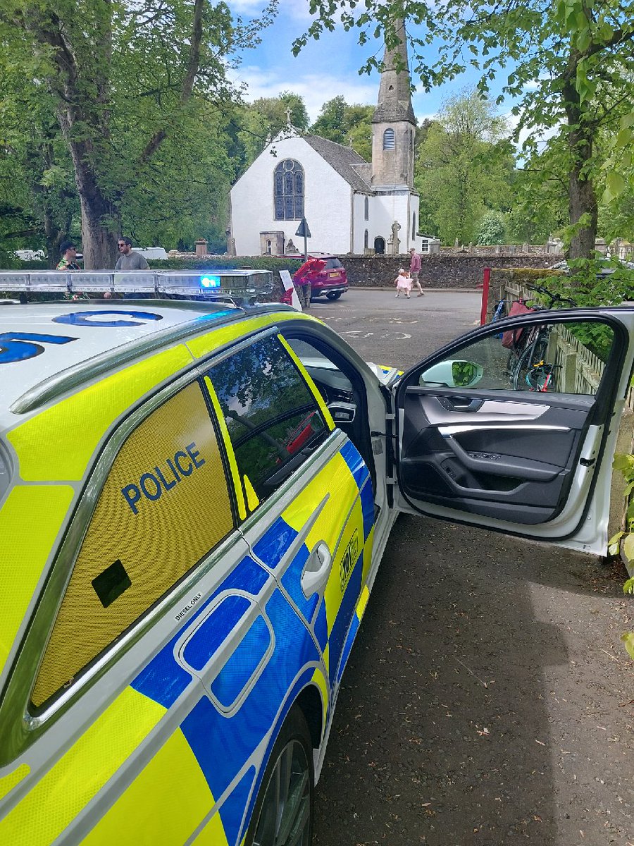 PSOSLothBord's tweet photo. 24/05/26, #Dalkeith RP officers attended West Linton Fire Station open day, an event, which allows members of the public to engage with emergency services and get hands on with the tools and equipment used by responders on a day-to-day basis. 

Thanks to all who came along! https://t.co/pMSkHRGptD