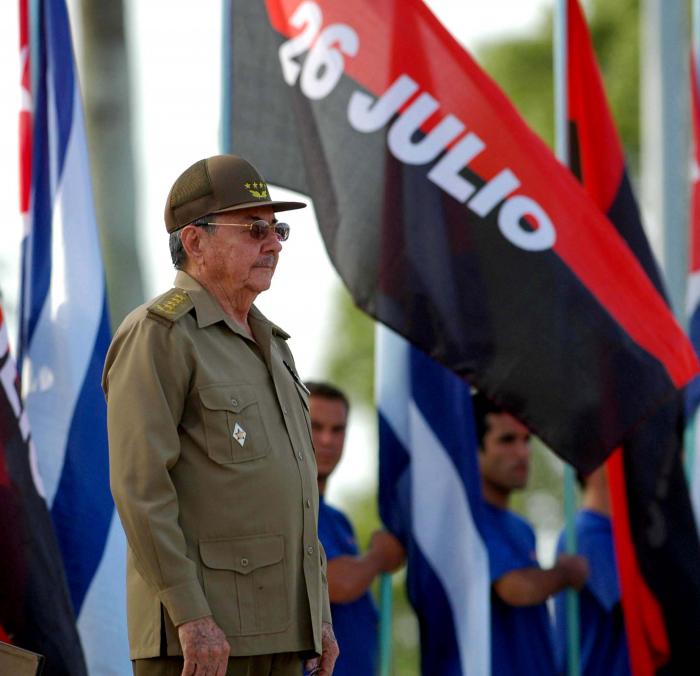 LMedilip's tweet photo. #RaúlEsRaúl, combatiente incansable de la #RevoluciónCubana , que ha consagrado la mayor parte de su vida a defender la unidad de nuestro pueblo y a la construcción de una nación soberana, con la convicción de que juntos podemos vencer cualquier desafío. https://t.co/f5kY90eTQh