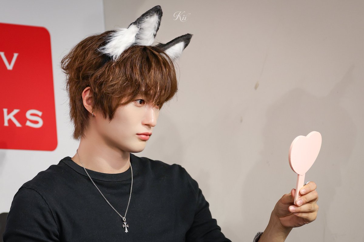 kii2chan's tweet photo. 260525 도쿄 HMV 팬싸

🩶🩷🖤

#이찬 #イチャン #E_CHAN #이창민 
#DKB #다크비 #ダクビ https://t.co/A1qeI9xZ8q