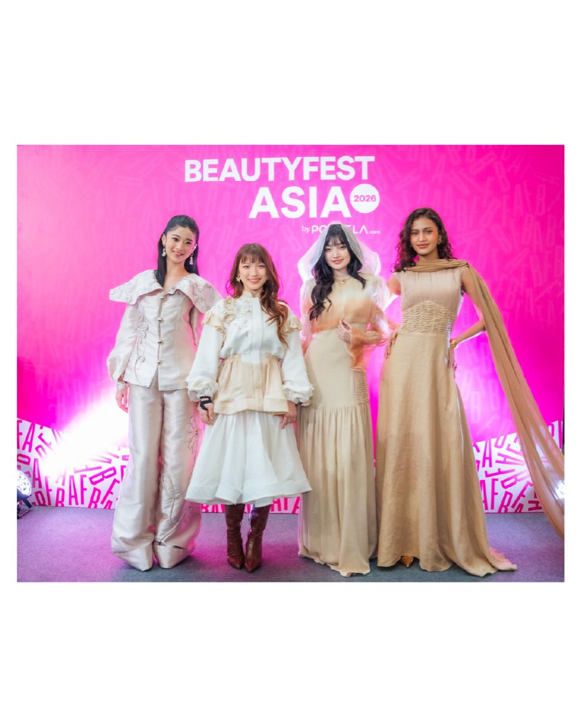 official_papion's tweet photo. So proud to wear and showcase designs by talented Indonesian designers @ESMODjakarta ๐ฎ๐ฉ
Beauty Fest Asia 2026 ๐ฆ
#papion #bfa2026 #beautyfestasia https://t.co/x7QsK7HtOj