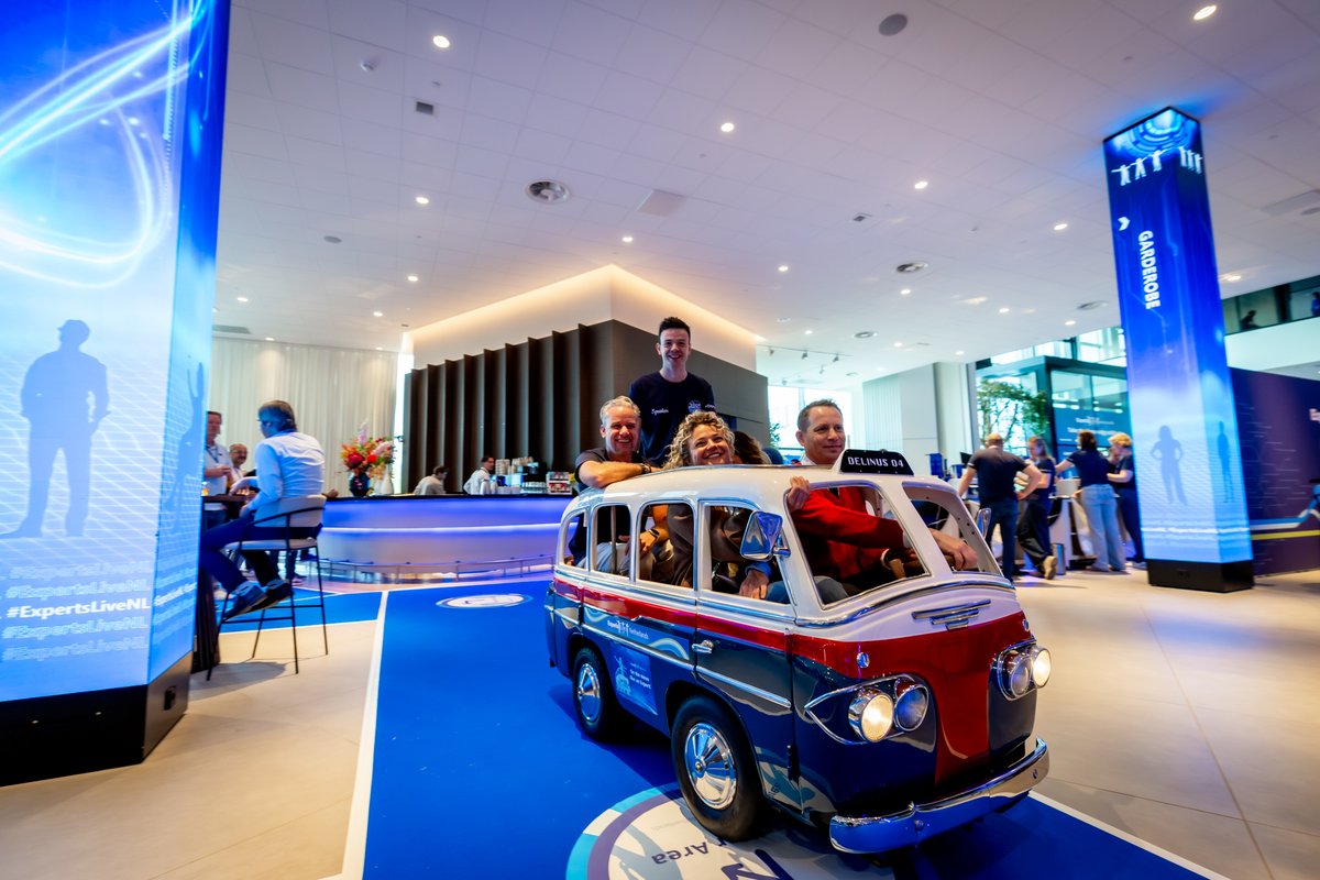 ExpertsLiveNL's tweet photo. Experts Live Netherlands 2026, wat een rit 🎢
 
Twee dagen vol leren, delen en verbinden.
Een vol NBC Congrescentrum.
Een community vol vragen, ideeën, energie en een flinke dosis Microsoft-curiosity.
 
Van de Masterclasses op 1 juni tot het main event op 2 juni bracht Experts Live Netherlands 2026 IT pros, sprekers, sponsors, partners, vrijwilligers en communityleden uit het hele Microsoft-ecosysteem samen.
 
Tijdens sessies, keynotes, closing notes en gesprekken op de eventvloer ontdekten bezoekers de nieuwste tips, tricks, best practices en real-world inzichten rondom Microsoft-oplossingen, van security en cloud tot AI, data en alles daartussenin.
 
We zagen volle zalen, scherpe sessies, gesprekken in de wandelgangen, expert discussions, radio-momenten, community reporters in actie, vragen die door de Ask the Experts-kwadranten vlogen en zoveel momenten die opnieuw lieten zien waarom deze community zo bijzonder is.
 
Een enorme dank aan iedereen die erbij was, op het podium stond, een sessie hostte, het event ondersteunde, langskwam bij The Experts Shop, vragen stelde, kennis deelde en hielp om deze editie mogelijk te maken.
 
Dit zijn pas de eerste snapshots. Meer highlights volgen snel.
 
Tot die tijd: bedankt dat jullie deel uitmaakten van Experts Live Netherlands 2026. 💙
 
#ExpertsLiveNL #MicrosoftCommunity #TechEvent #MicrosoftSolutions