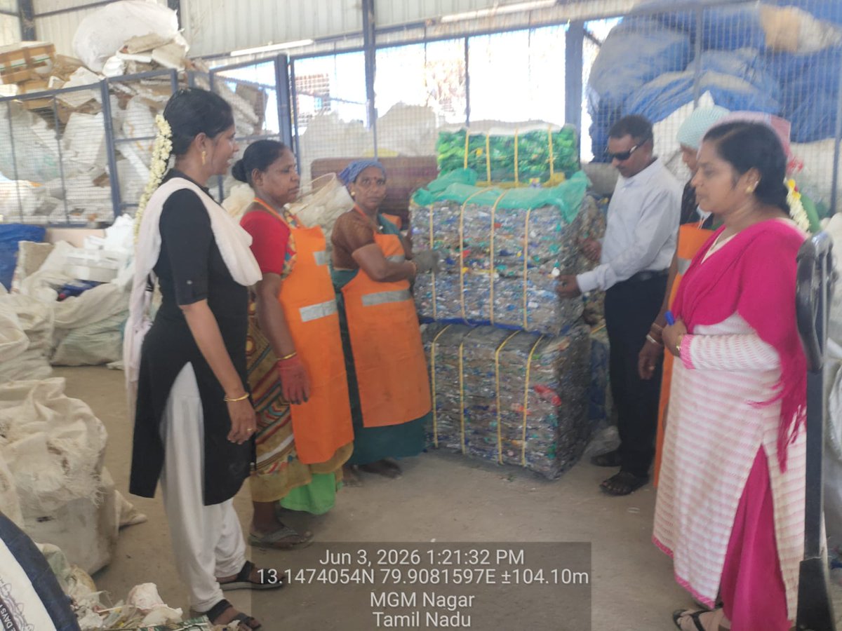 tiruvalur's tweet photo. Today Thiruvallur Municipality MRF Centre visit In PIU Staff https://t.co/MQDRE9SurT