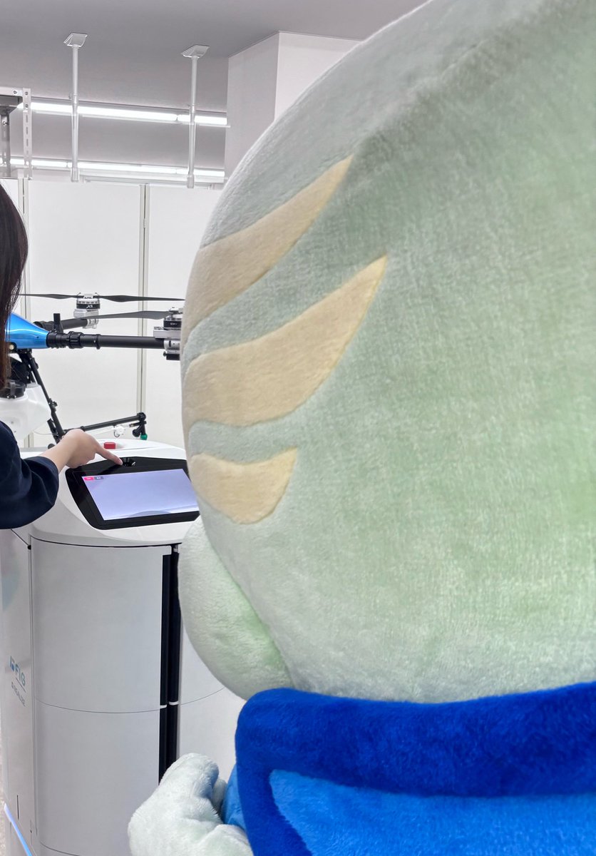 12neetan's tweet photo. おつかめさまです＼(^o^)／
この前、FIGさんの会社訪問に行ってきました〜！！
みなさんのお仕事を見せてもらったり、いっしょにお仕事したりとってもとーーっても楽しかったです⸜(*ˊᗜˋ*)⸝

…お仕事のじゃまもちょっぴりしちゃったかも(´>∀<｀)ゝﾃﾍ

みなさん、動画の公開をお楽しみに✨️ https://t.co/wTVsl3JXNQ