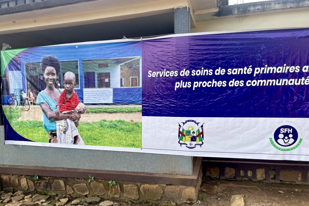 sfhRwanda's tweet photo. 🌍Across #Africa, stronger #PrimaryHealthCare begins with bringing services closer to communities.

🇨🇫🇷🇼In the #CentralAfricanRepublic, SFH is partnering with  the Government & local partners to expand its work and support health infrastructure, youth services, malaria prevention & community-based care.

🎯This aligns with our Vision: "Optimizing access to equitable PHC for healthier lives in #Rwanda and beyond."
