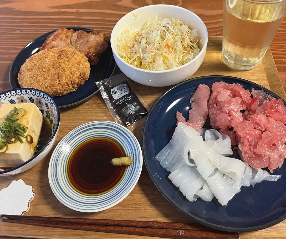acchaco1's tweet photo. 今日の晩御飯は　お刺身　コロッケ　揚げ鶏　冷奴　コールスローサラダ
#ダイエット垢さんと繋がりたい #ダイエット #糖質制限 https://t.co/D8FNwMuKOv