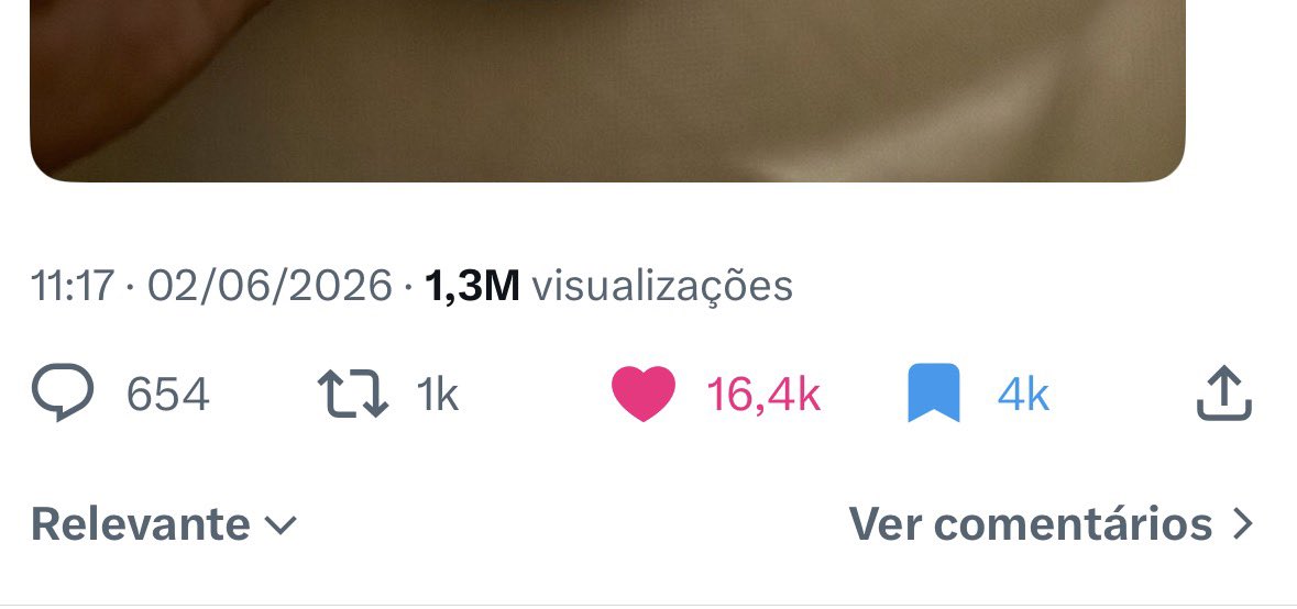 maneeeeeu's tweet photo. @anaconsonii kkkkkkkkkkkk a imagem // no momento acho que quebraria as pernas, mas ta salvo https://t.co/w25zw4MpcM