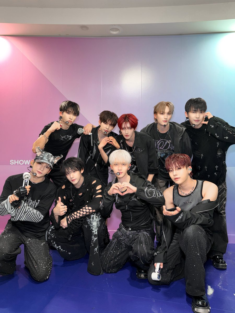 XODIACOfficial's tweet photo. [📸]

260603 쇼챔피언

#XODIAC #소디엑 #PHANTOMFIRE #팬텀파이어 https://t.co/vUBJKXL7hz
