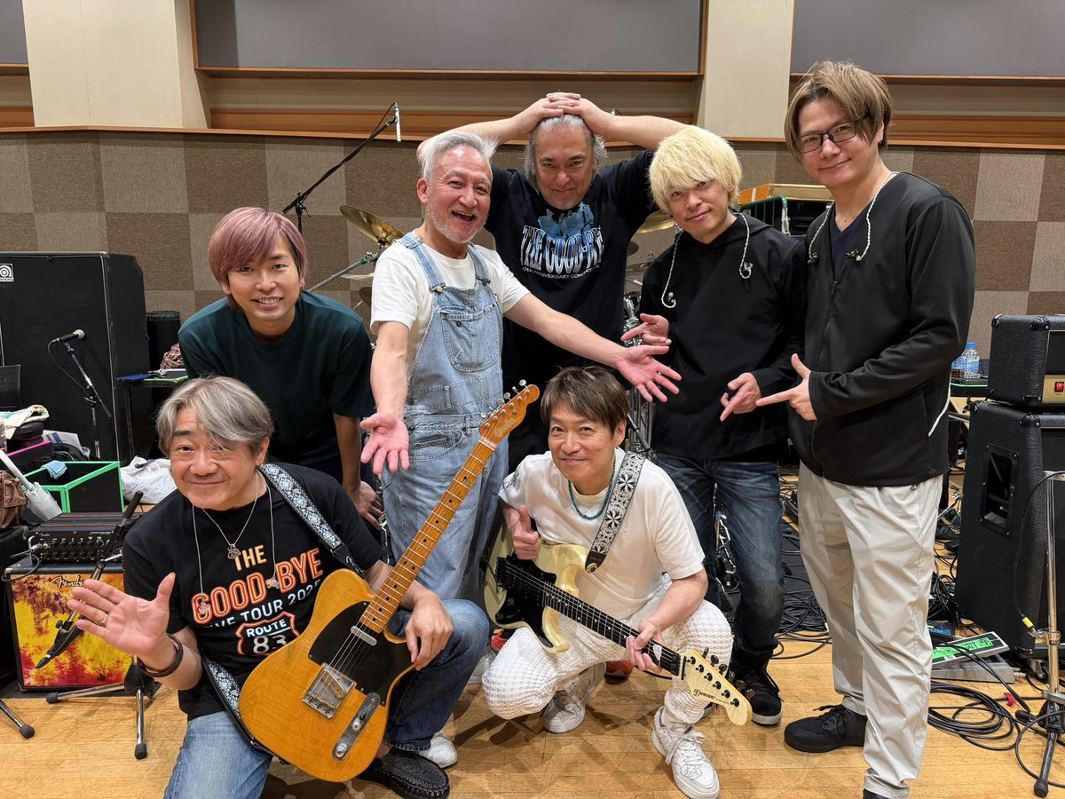 SogaYasuhisa's tweet photo. リハーサル終了〜　あとは本番でみんなと盛り上がるだけ！　ツアーに参加してくれる皆さま、お楽しみに(^^)v https://t.co/5GZtB2yCG0