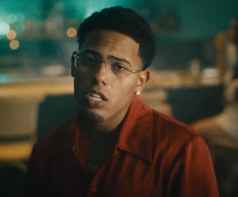 ObReggaeton's tweet photo. Myke Towers lanza el videoclip de “Una Na Más", la canción oficial de #LALIGA RECAP26

#MykeTowers lanza #UnaNaMás, una canción con una vibra fiestera y veraniega que narra un encuentro casual

#laligarecap #musica #dance

https://t.co/NO3QlDpvbp https://t.co/17542LN4Ct