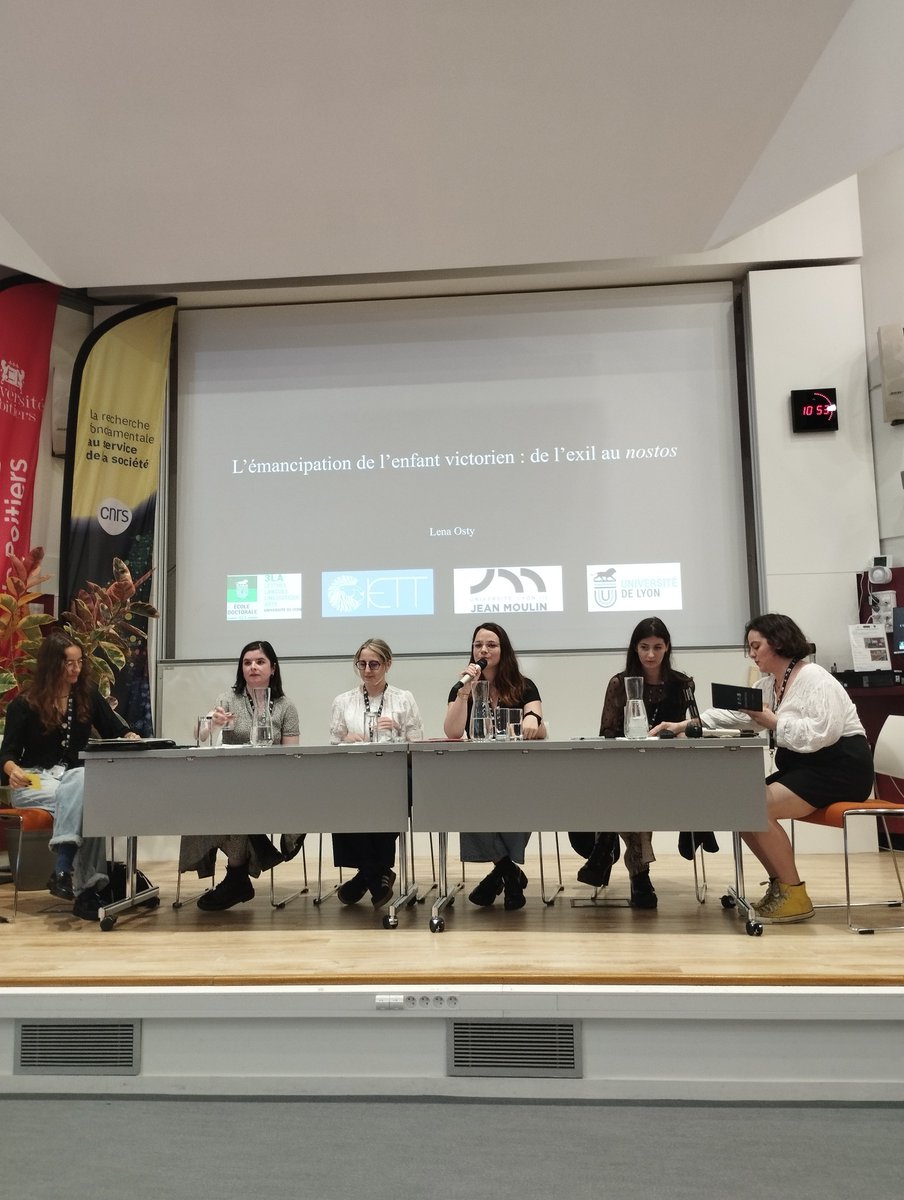 BureauDocSAES's tweet photo. Léna Osty présente à présent sa communication sur l'émancipation de l'enfant victorien dans la littérature https://t.co/Rt2di6tXqW