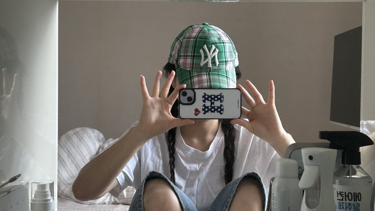 heartklms2's tweet photo. 투표하고 영화보러 🫧 https://t.co/sJohkRurk0