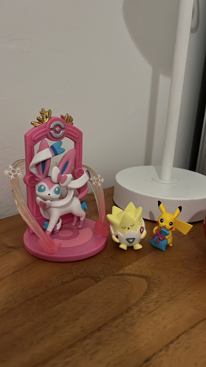 Midraknight's tweet photo. Quiero cosas lindas de #pokemon https://t.co/vRgggpWHF3