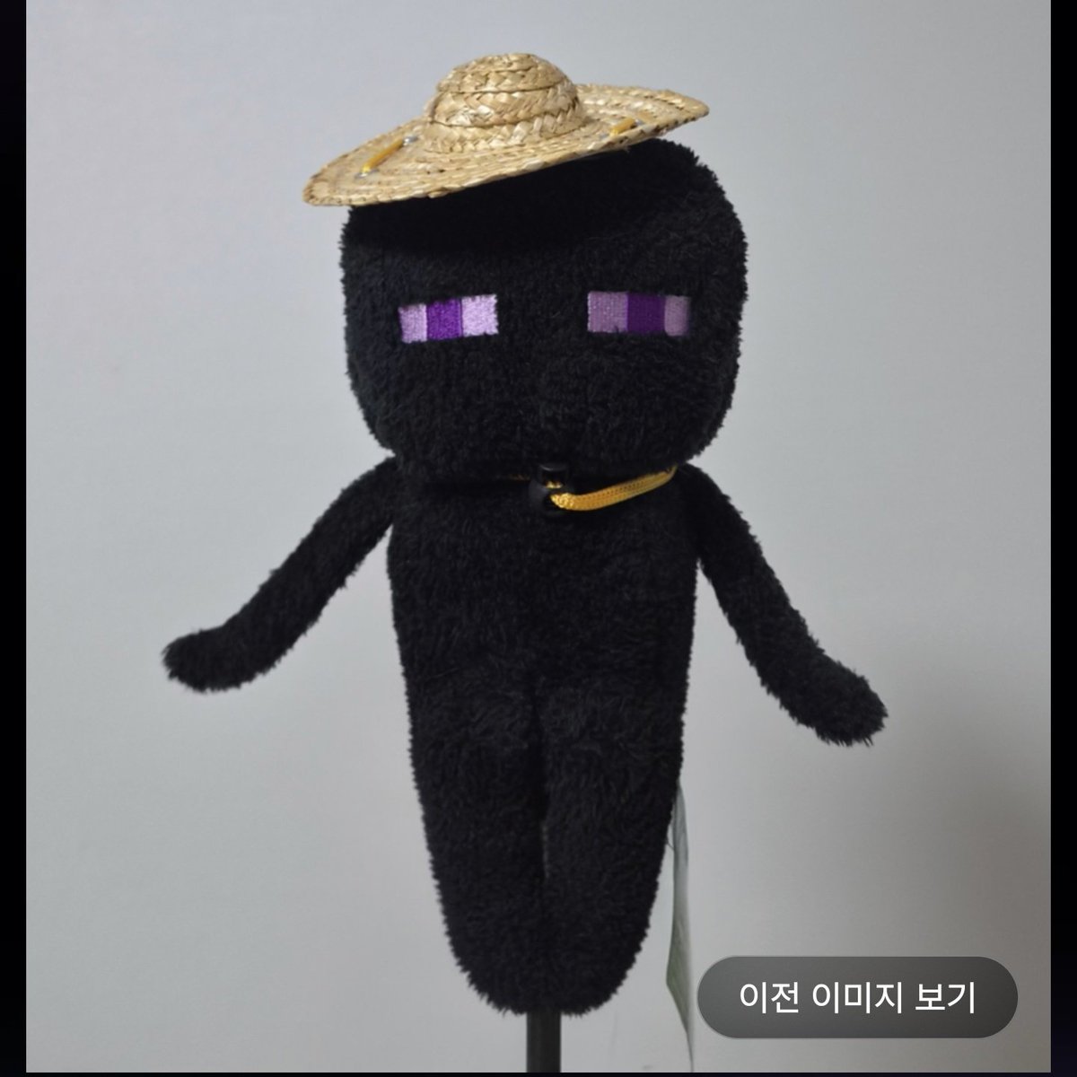 kyonim___'s tweet photo. 아니 손 지워달라고 https://t.co/HVN7w0oHix