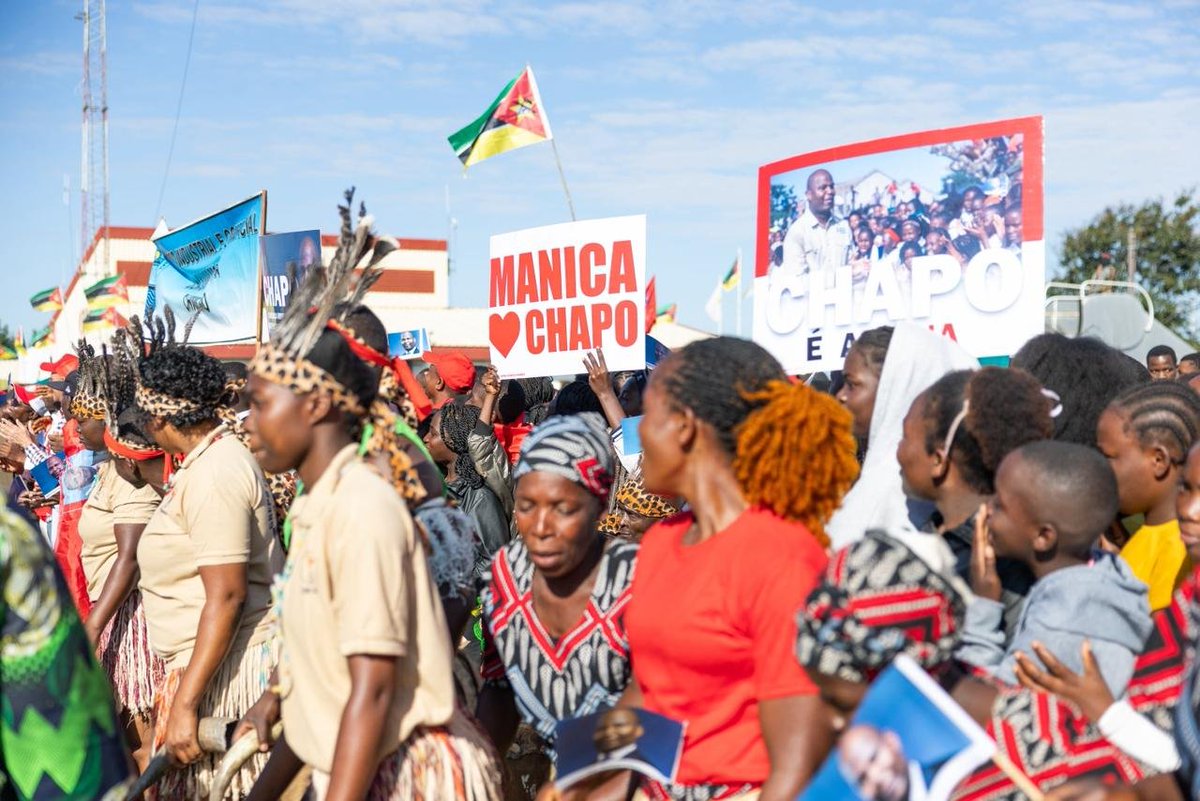 NFrelimo's tweet photo. O Presidente da República, Daniel Chapo, chegou hoje à província de Manica no âmbito da Presidência Aberta e Inclusiva. 

#DanielChapo #PresidenciaAbertaEInclusiva #Manica #Chimoio #Mozambique #GovernacaoParticipativa #Desenvolvimento #UnidosPorMocambique https://t.co/5thgPwspj8
