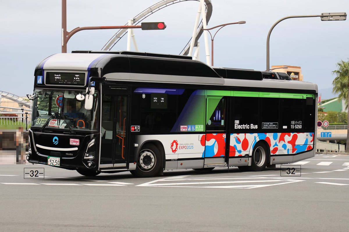 大阪シティバス Osaka City Bus なにわ230あ5250 ZAC-LV828L1 港15