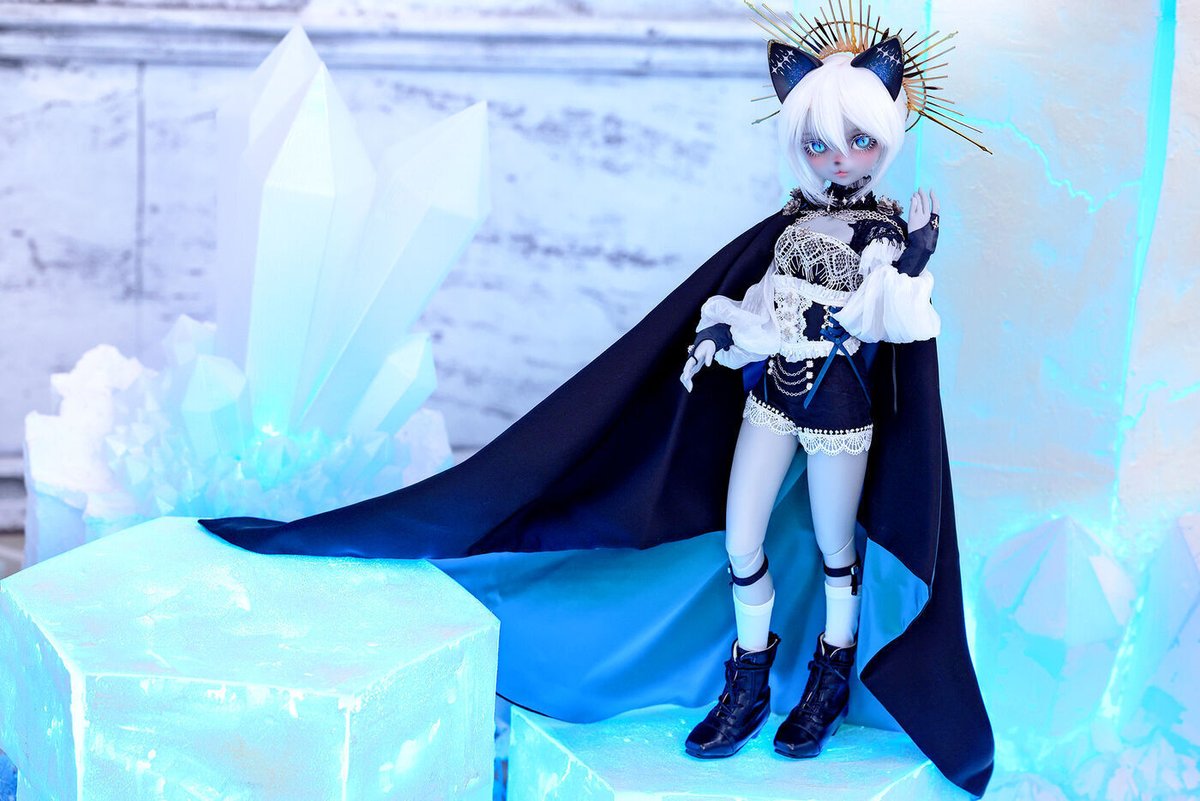 DOLKSTATION's tweet photo. 【DOLK×DEAR MINE】

ドル沼レビュ―記念で再降臨した
VIVIEN L. - Köttur Freyju はご覧になりましたか？

➡https://t.co/aLgHAQgx0E

コラボ初のグレースキン、限定メイクやドレスで北欧神話の聖獣となったVIVIEN L。
神がかった圧巻のディテールを動画でご覧ください✨

抽選受付は6/7(日)まで。 https://t.co/TDCyjET1qr