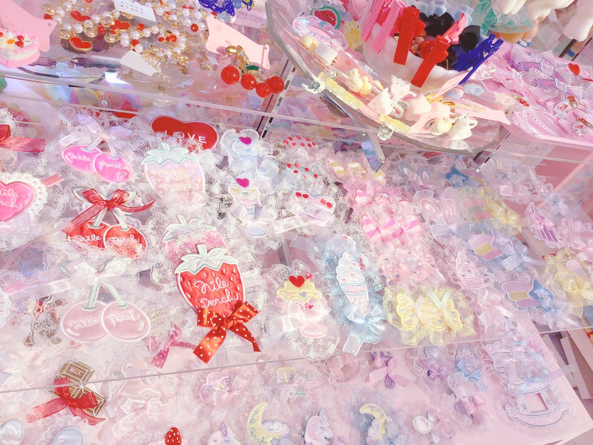 カラフルな小物も再入荷しました🎀