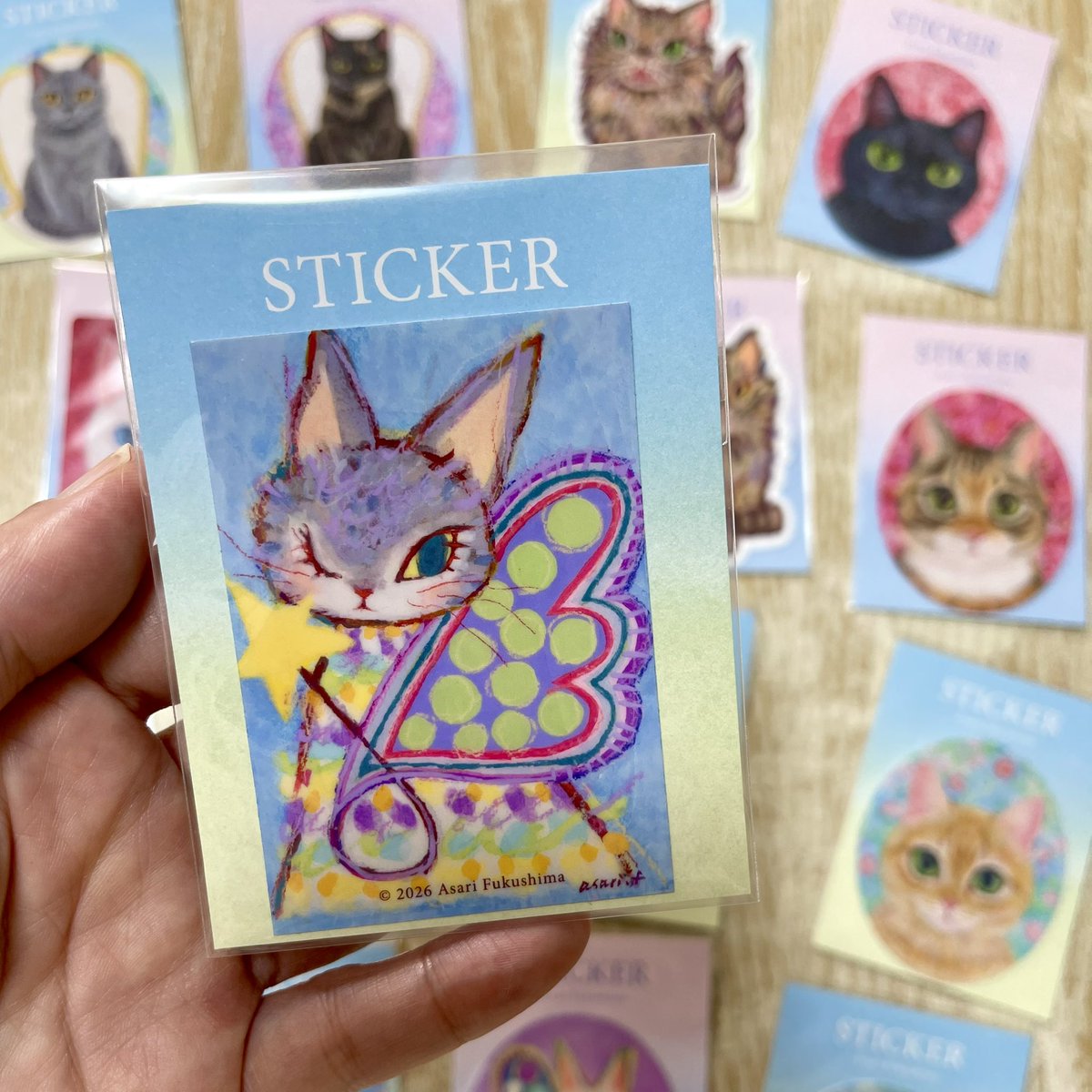 ステッカーも久しぶりに新しい絵柄と欠品していた絵柄が到着🐈✨