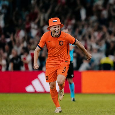 NekkethTaylor's tweet photo. #nieuweprofielfoto https://t.co/PXOpaF3QUQ