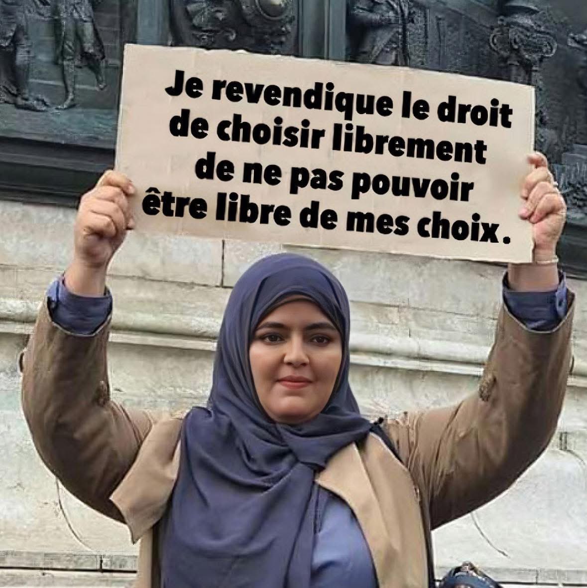 viviapostat's tweet photo. La logique de porter le voile 😂 https://t.co/eC1L1sx62u