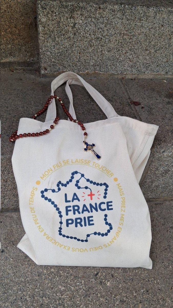 FrancePrie's tweet photo. "Mais priez mes enfants, Dieu vous exaucera en peu de temps,...
https://t.co/Tp8PCGOKQ8 https://t.co/g4iEVToa7A