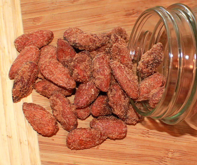 whatscookinit's tweet photo. Slow Cooker Candied Nuts https://t.co/3CoFViNqb3 https://t.co/CAr9DFqtsH