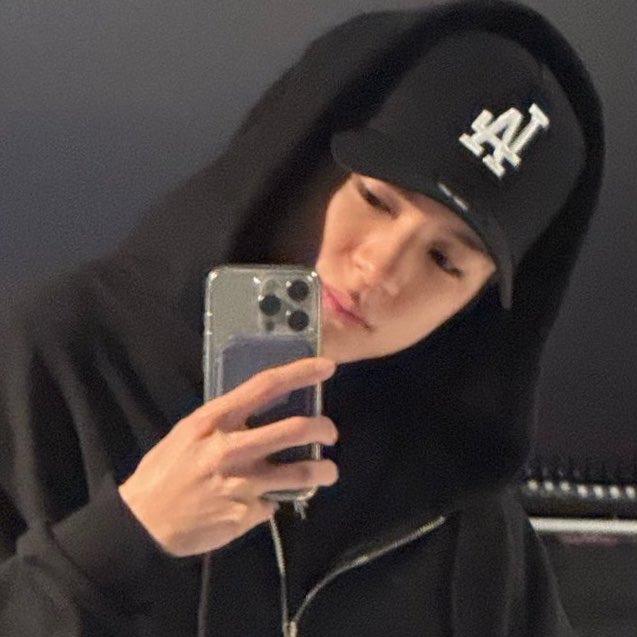 rosepiku's tweet photo. 🖤🤍 https://t.co/qnEXB1PMpc