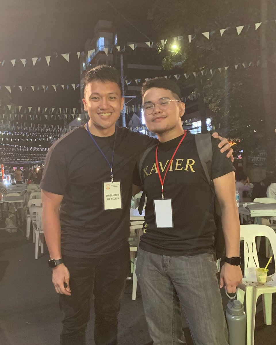 rekrekbee's tweet photo. @julesguiang 3 yrs apart pero same same MFC x Pride PH ganap 

Ang masasabi ko lang ay ang pogi pa rin ng isang JULES GUIANG 

Direk @iamrodafrog I’ll make u proud ako na to https://t.co/Yo5Bfpepqe