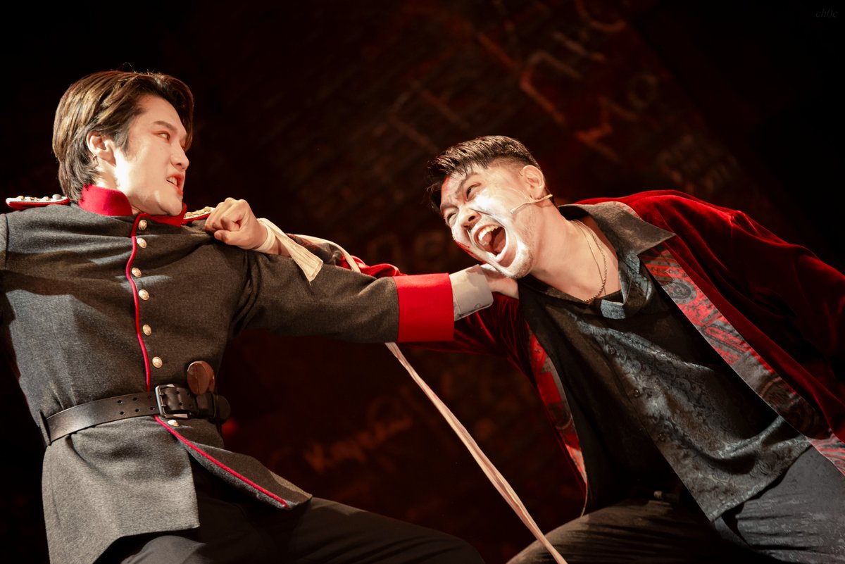 ch0c_p's tweet photo. 260603 14시 뮤지컬 <브라더스 까라마조프>
스페셜 커튼콜 '아버지와 아들'

표도르 #심재현 https://t.co/7X0kH3G2rQ