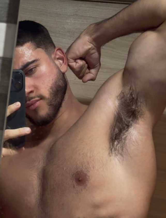 zayddom's tweet photo. who's into armpit hair https://t.co/FqdBqmxMAq