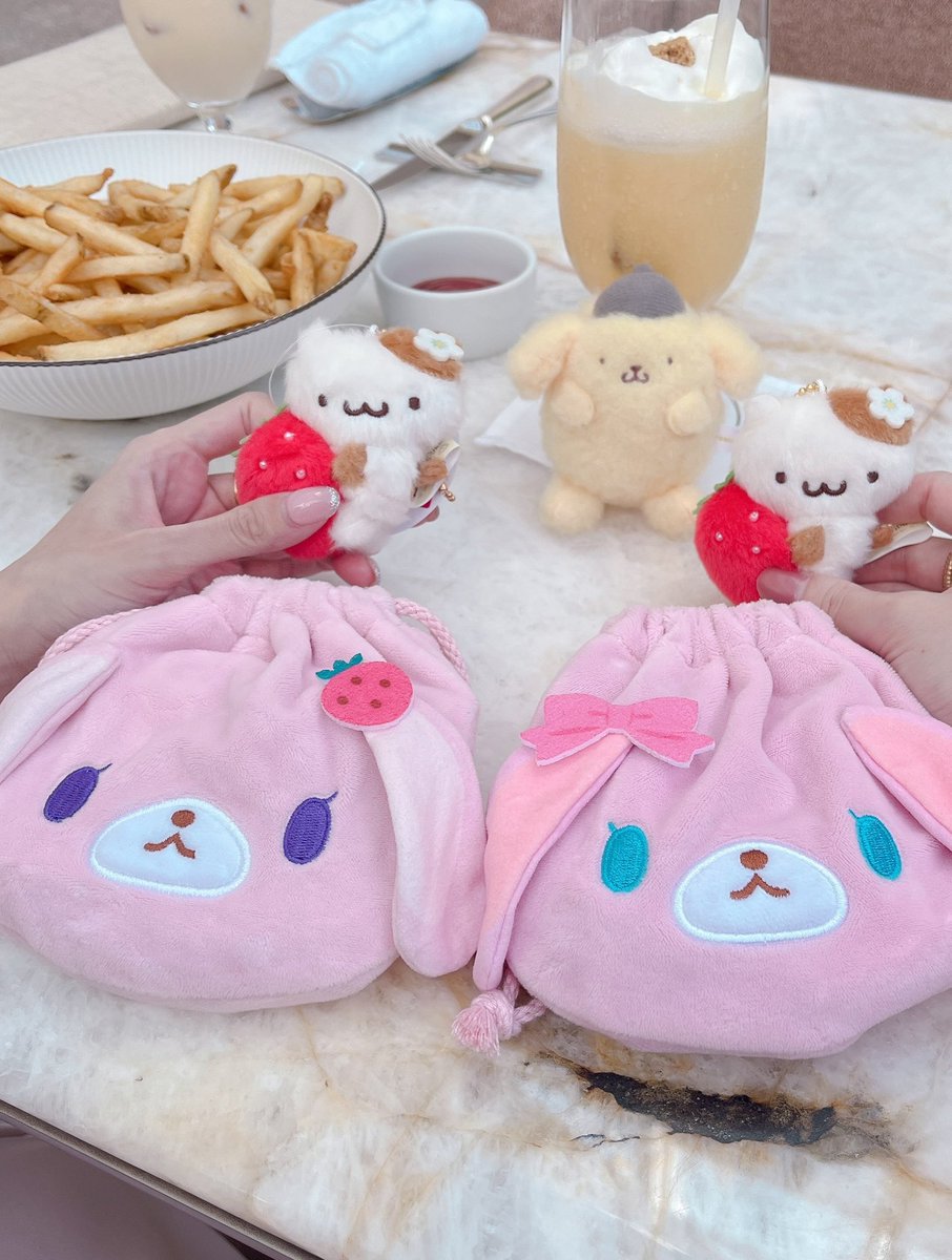Bloomin0909's tweet photo. 仲良しのお友達と、お揃いがたくさん🎀 https://t.co/XFoaw0nDpk