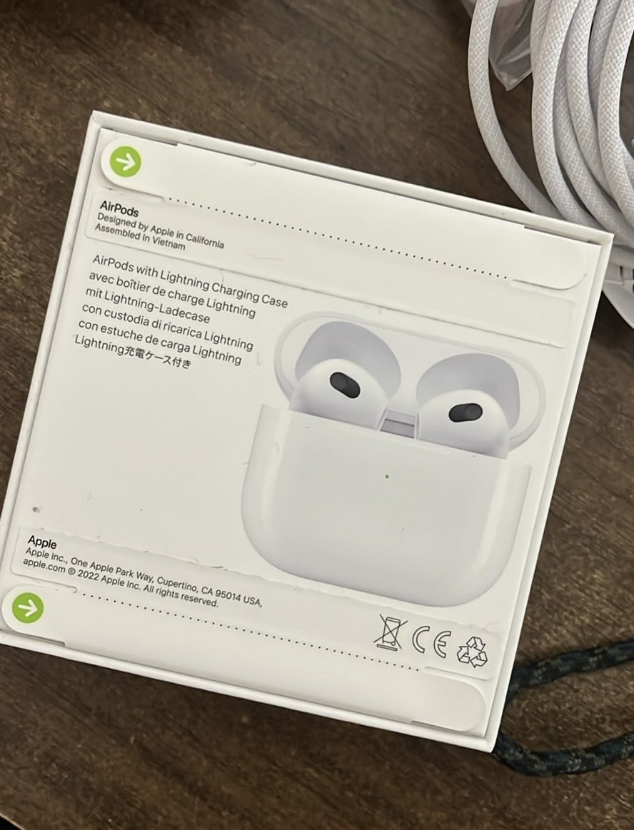 pnsccy's tweet photo. ส่งต่อApple AirPods (3rd gen) with Lightning Charging Case ขาย 2590B.
#backtoschool #หูฟังไร้สาย #ส่งต่อหูฟังappleแท้ #หูฟังแท้ #ส่งต่อairpods #มือสอง #หูฟังมือสอง #แอร์พอด #หูฟังมือสอง #แอร์พอต #หูฟังไร้สาย #airpods3rd #airpods https://t.co/11LPLL9mqi