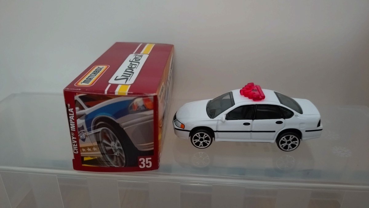 yukisa0202's tweet photo. Matchbox SuperFast
Chevy Impala

MATCHBOX35周年記念として、2005年頃に発売

2003年に35周年記念で発売された青箱からデザインを変え、数年発売されました

トイザらスを中心に購入しました
当時は近くにトイザらスがあって便利でしたが、浜松と豊橋から撤退😣

#MATCHBOX
#MATCHBOXSuperFast https://t.co/zFIGkDLsEo