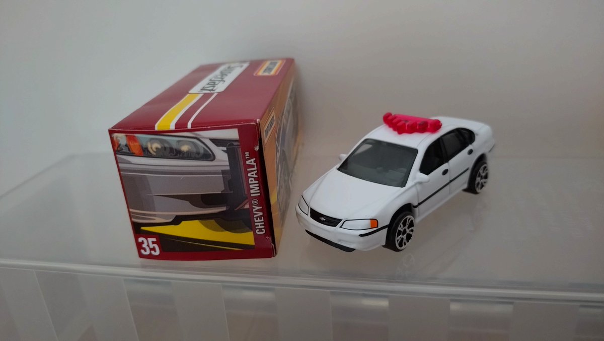 yukisa0202's tweet photo. Matchbox SuperFast
Chevy Impala

MATCHBOX35周年記念として、2005年頃に発売

2003年に35周年記念で発売された青箱からデザインを変え、数年発売されました

トイザらスを中心に購入しました
当時は近くにトイザらスがあって便利でしたが、浜松と豊橋から撤退😣

#MATCHBOX
#MATCHBOXSuperFast https://t.co/zFIGkDLsEo