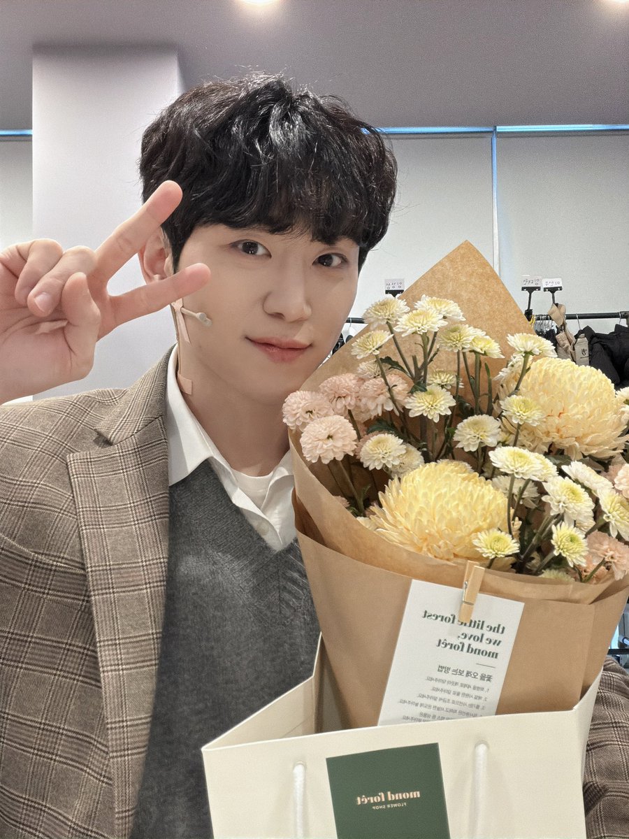 _____eeeeerang2's tweet photo. #탐라_너머_자주_봤는데_트친하고_싶다_지금이_기회

트친소 타임이었군!
사진의 세분 함미댱❣️
그리고 언쳰을 오매불망 기다립니다❣️

맘찍해주시면 무멘팔 갈께요😉 https://t.co/CPRN4PQmf1