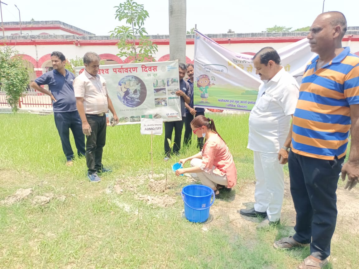SpjEnhm's tweet photo. Today on date 03.06.26 under WED-26, "Plantation drive conduct at the DRH in Samastipur to keep the environment green and clean." #MissionLiFE #SwachhBharat #GoGreen #LifestyleForEnvironment https://t.co/UiZUNa9LVR