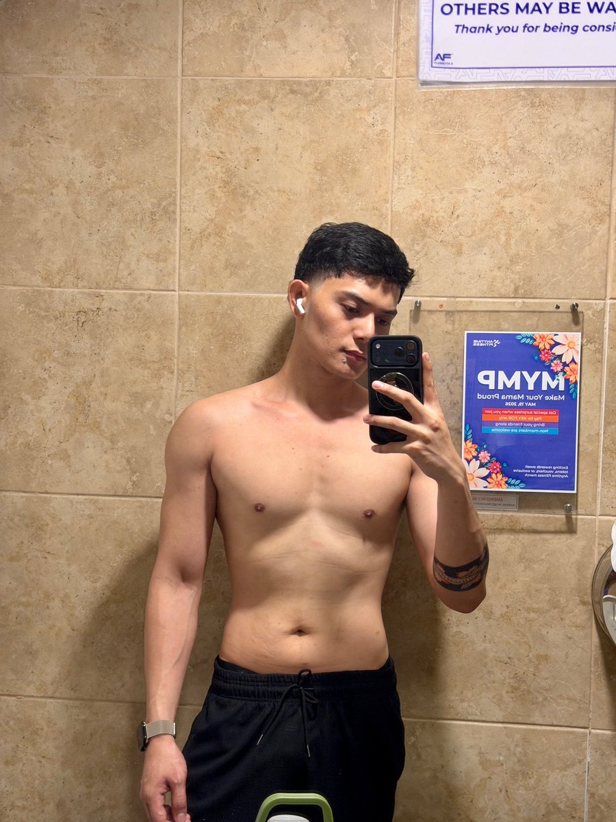 Josephcvsx's tweet photo. Rm kta? (Seductive) https://t.co/CDqaRPN1wr