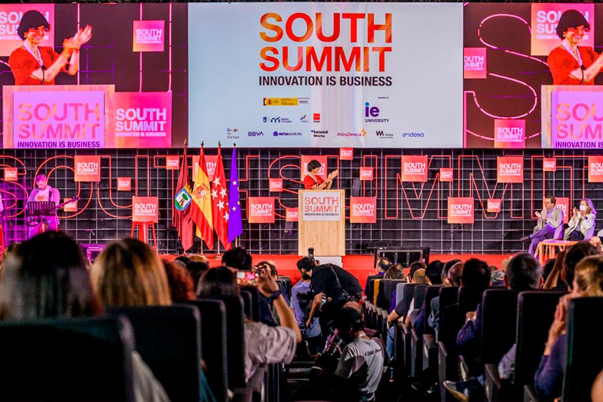 TechBarcelona's tweet photo. ¿Estás en el South Summit 2026?

Te invitamos a descubrir la agenda que han preparado @redpuntoes y @SEDIAgob para los días 3, 4 y 5 de junio:

💰Financiación
🤖Deeptech
🌎Internacionalización
🚀Pitches de startups y networking

Consulta el programa
👉https://t.co/P8wSvCOKU1 https://t.co/wmRhXJlmr8