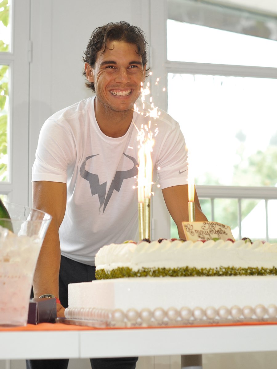 rolandgarros's tweet photo. Celebrating together through the years 🎂

Happy 40th birthday, dear Rafa 🧡 https://t.co/1edwAH9ZjZ