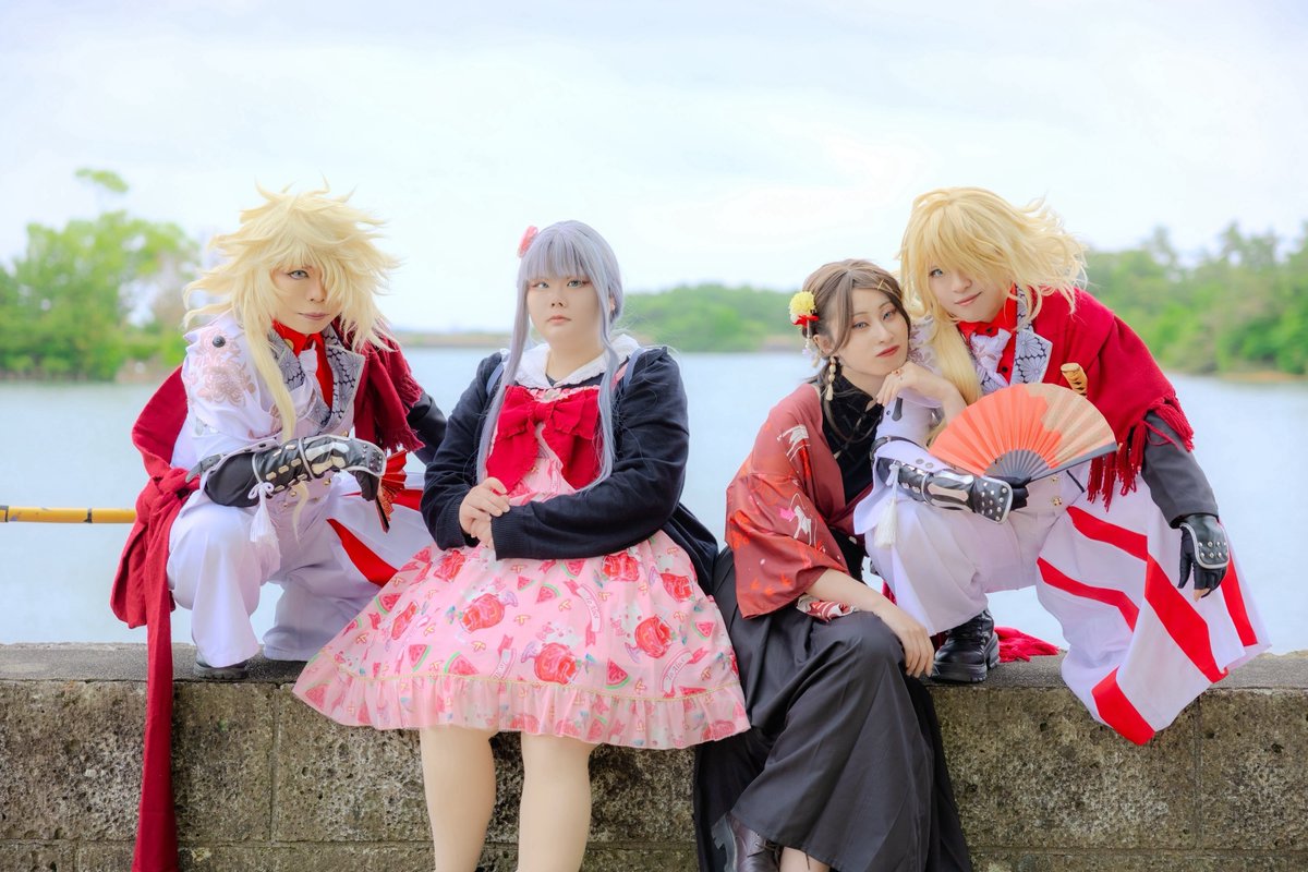 kuma3cos's tweet photo. ⚠️cosplay⚠️
⚠️同位体⚠️

　だぶるでぇと

審神者@hakugin_msr 
198.@kuma3cos 
審神者@PT90174214 
198.@hiyokosakura 
📷@mofukalt 
#ＳＵＺＵコス https://t.co/Ioins1TYFm