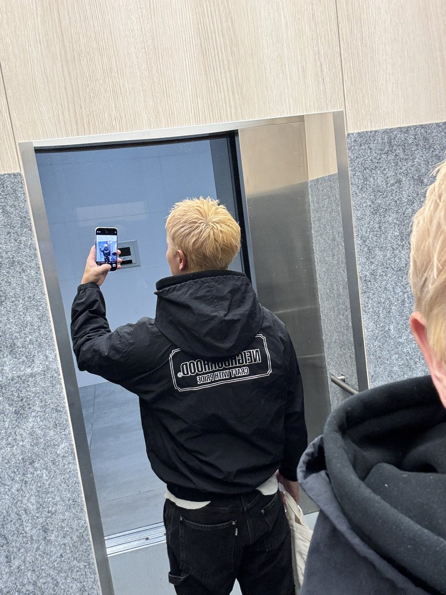 WithClan2023's tweet photo. スケジュール🗓️

4(木)15:00〜23:00
5(金)16:00〜23:00
6(土)10:00〜13:00
7(日)14:00〜23:00
8(月)🈵
9(火)🈵
10(水)10:00〜23:00
11(木)10:00〜23:00
12(金)10:00〜23:00

台風去った後、気温上がるかと思ってたのに肌寒い…🥶
なんか今までの台風とイメージが違う🤔 https://t.co/JMrIBdB4Ot