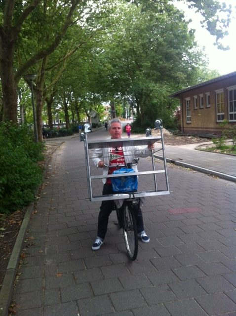 spc1965's tweet photo. @modacitylife Me, twelve years ago, about to enter the Vondelpark https://t.co/zBiZSuHcz3