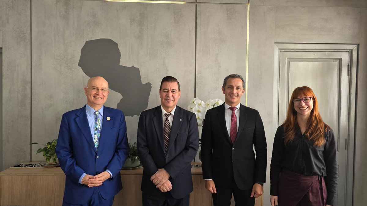 PNUDPARAGUAY's tweet photo. Agradecemos al ministro @Jacinto_Senatur por la reunión y el intercambio sobre las oportunidades que ofrece el turismo para el desarrollo 🇵🇾

Nos entusiasma seguir trabajando junto a @Senatur_Py  en iniciativas que contribuyan al crecimiento sostenible del Paraguay. https://t.co/rRW8osD6sK