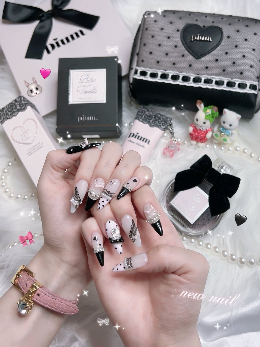 syp_m_p's tweet photo. piumさんネイル(៸៸᳐>⩊<៸៸᳐)♪🎀🖤 #pium #piumbeauty https://t.co/iX1fEwaoKz
