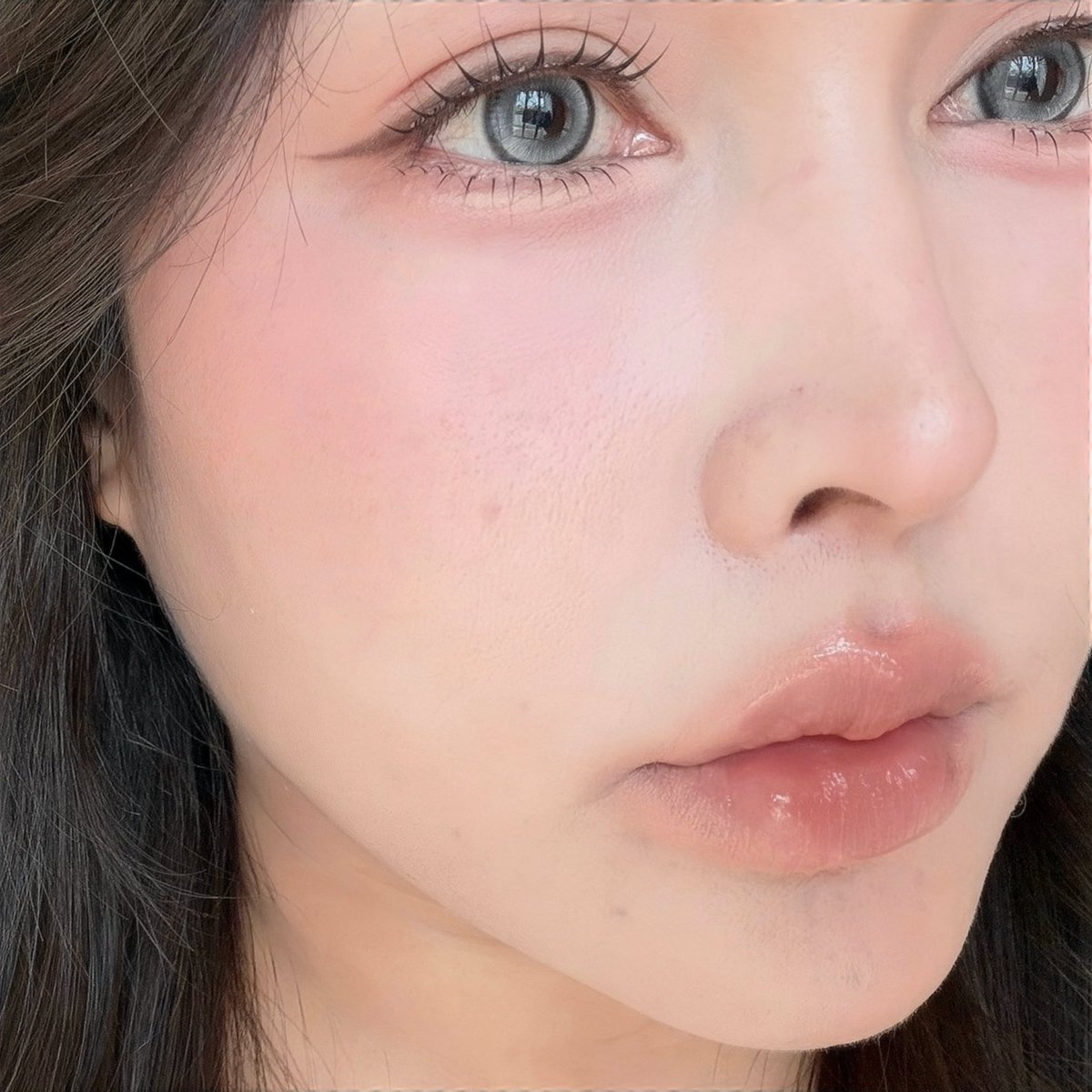 WiJupiter's tweet photo. BBIA มีลิปไลเนอร์👄เป็นของตัวเองแล้ววว รุ่นแรกเลยโทนนู้ดๆ เนื้อนุ่มเขียนง่ายดี ใช้แปรงช่วยเบลนๆ ขอบปากนัวฟุ้งละมุนแล้วอย่างทน🥹ยิ่งทาคู่ Glow Tint ชีคือดับเบิ้ลทน

ลุคนี้ลิปไลเนอร์ 01 นู้ดเบจสีนี้กลางๆใช้ได้กับลิปทุกสี ,ลิปทินท์ 11 Nudy นู้ดน้ำตาลล🍮 https://t.co/4FICjGjLyN