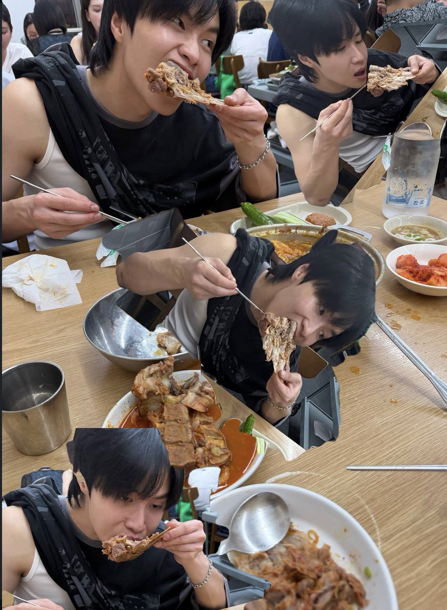 Plengeiizimus's tweet photo. โอ๊ยยยย จะรั่วอันนี้ หลานจั๋งล้อเจ่เจ้ป้ะ ไม่มีคนเลาะกระดูกหมูร้อนๆให้เหมือนคนพี่นิ 🤭🤣

#JUNGT #PEEMWASU #COPPERdechawat https://t.co/iuioYSokRz