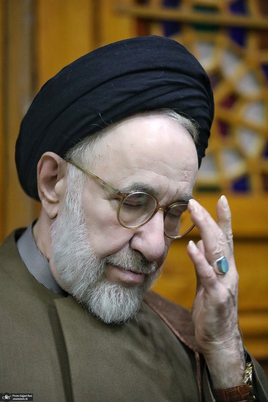 mohamma26125465's tweet photo. اینکه با واژه ها رئیس جمهور و رهبر تعیین کنی کار هر سیاست مداری نیست
#خاتمی_حذف_شدنی_نیست https://t.co/IoD17REYvL