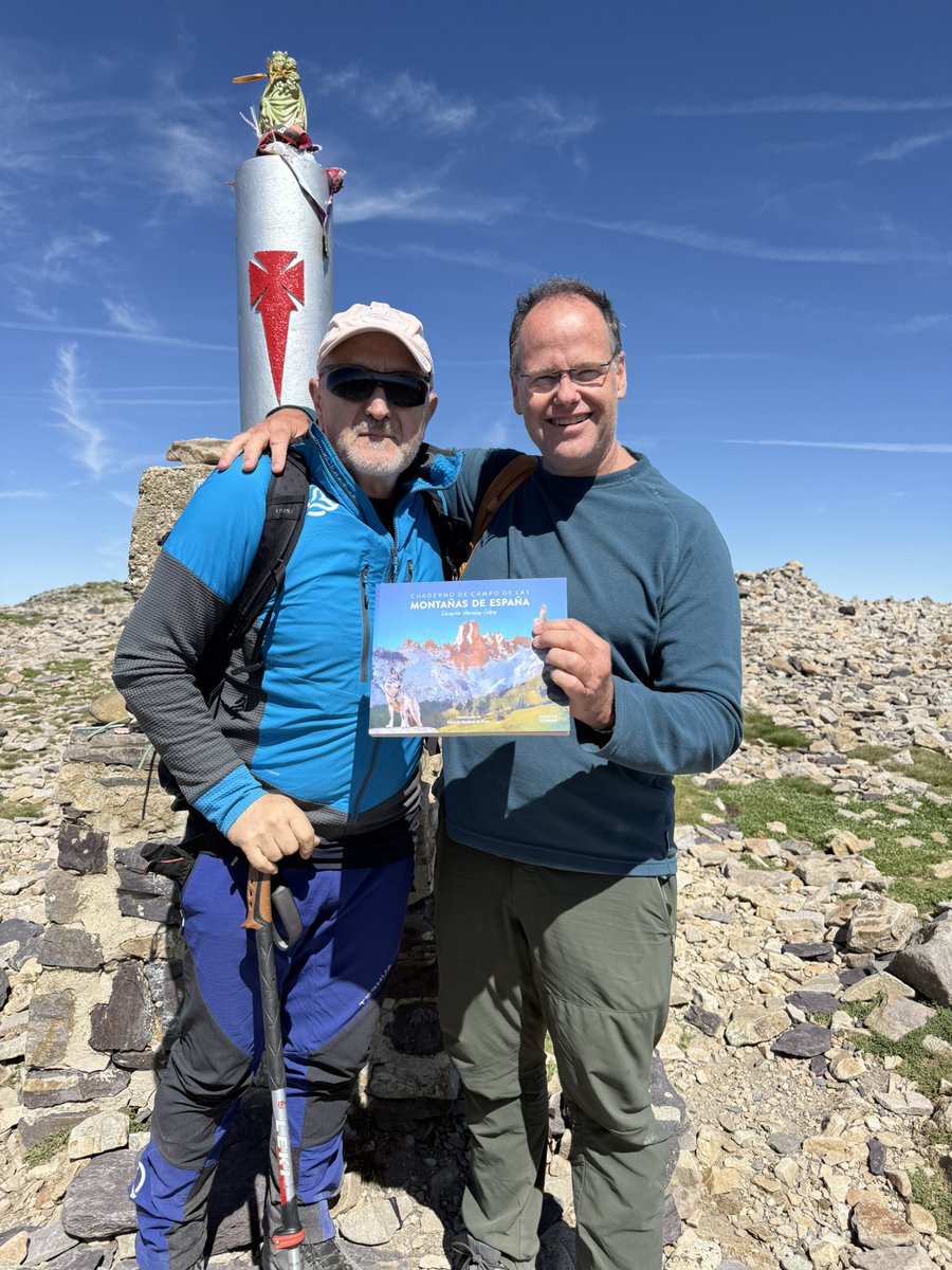 sebas_alvaro's tweet photo. Hoy es el dia. Una cita desde la cumbre del Moncayo con mi amigo Eduardo Viñuales. Presentaremos su libro “Montañas de España “ a las 18hs30’ en la Biblioteca municipal de Tarazona. Hablaremos de Libros, Montañas y Aventuras. ¿Qué más se puede pedir…? Os esperamos https://t.co/NOc5NGVhA0