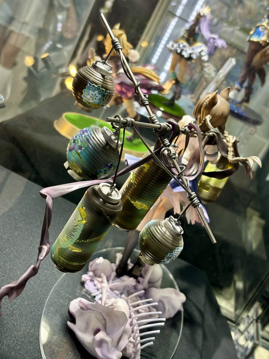 YoyoTanFigure's tweet photo. メーカー:キューズ
登場作品:化物語
商品名:羽川翼
展示:あみあみラジオ会館
サイズも造形も色彩もすごい👀 https://t.co/CTRNhE0zKT