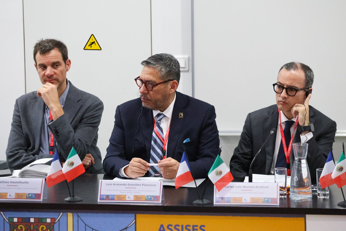 ANUIES's tweet photo. Las universidades son hoy una de las principales esperanzas para recuperar la racionalidad, fortalecer lo público y construir un mundo en común, aseguró el Dr. Luis González Placencia, Secretario General Ejecutivo de la #ANUIES, durante la ceremonia inaugural de la Conferencia sobre cooperación Franco-Mexicana en Educación Superior e Investigación 2026, que tiene lugar en Lille, Francia.  #Construirunmundoencomún